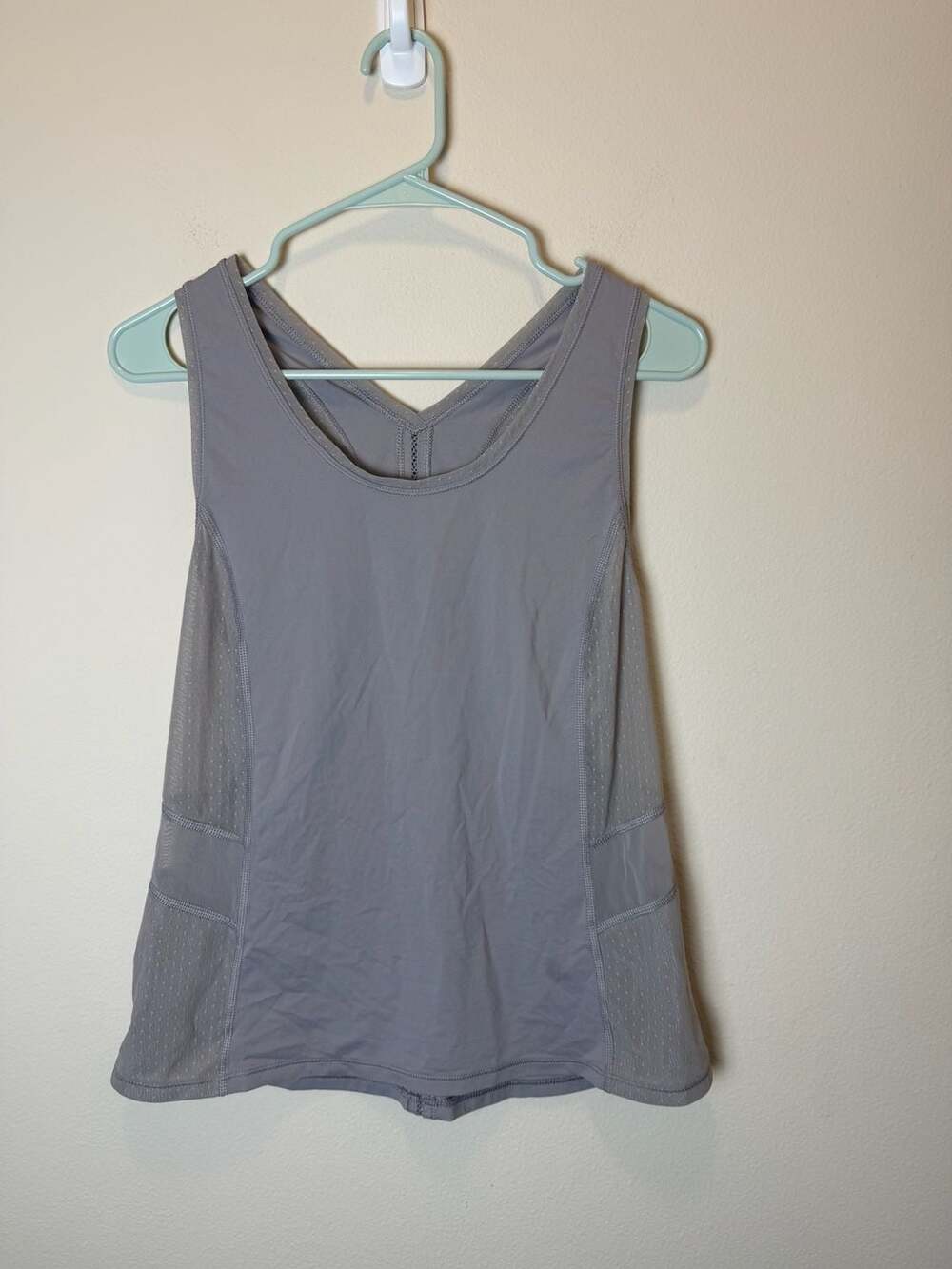Lululemon Embodiment Tank Top Size 6 Gray Athletic Gym Mesh